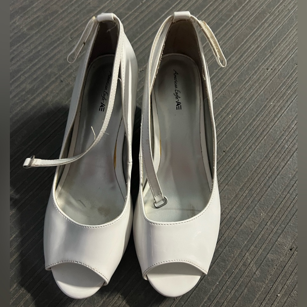 Worn Only Once! American Eagle Outfitters Girl's White Peep Toe Heels